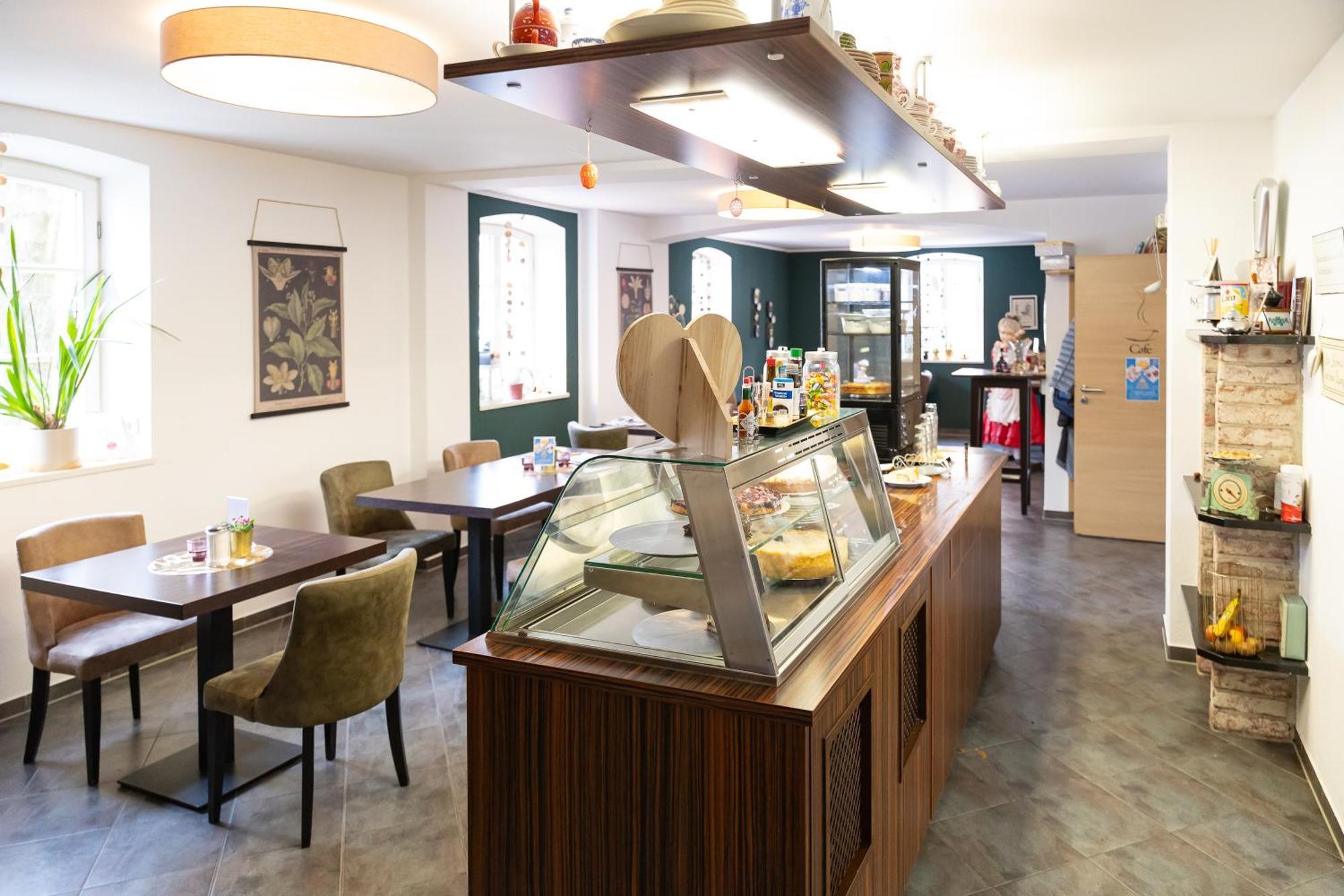 Hotel Dah-Inn Дахау Екстериор снимка