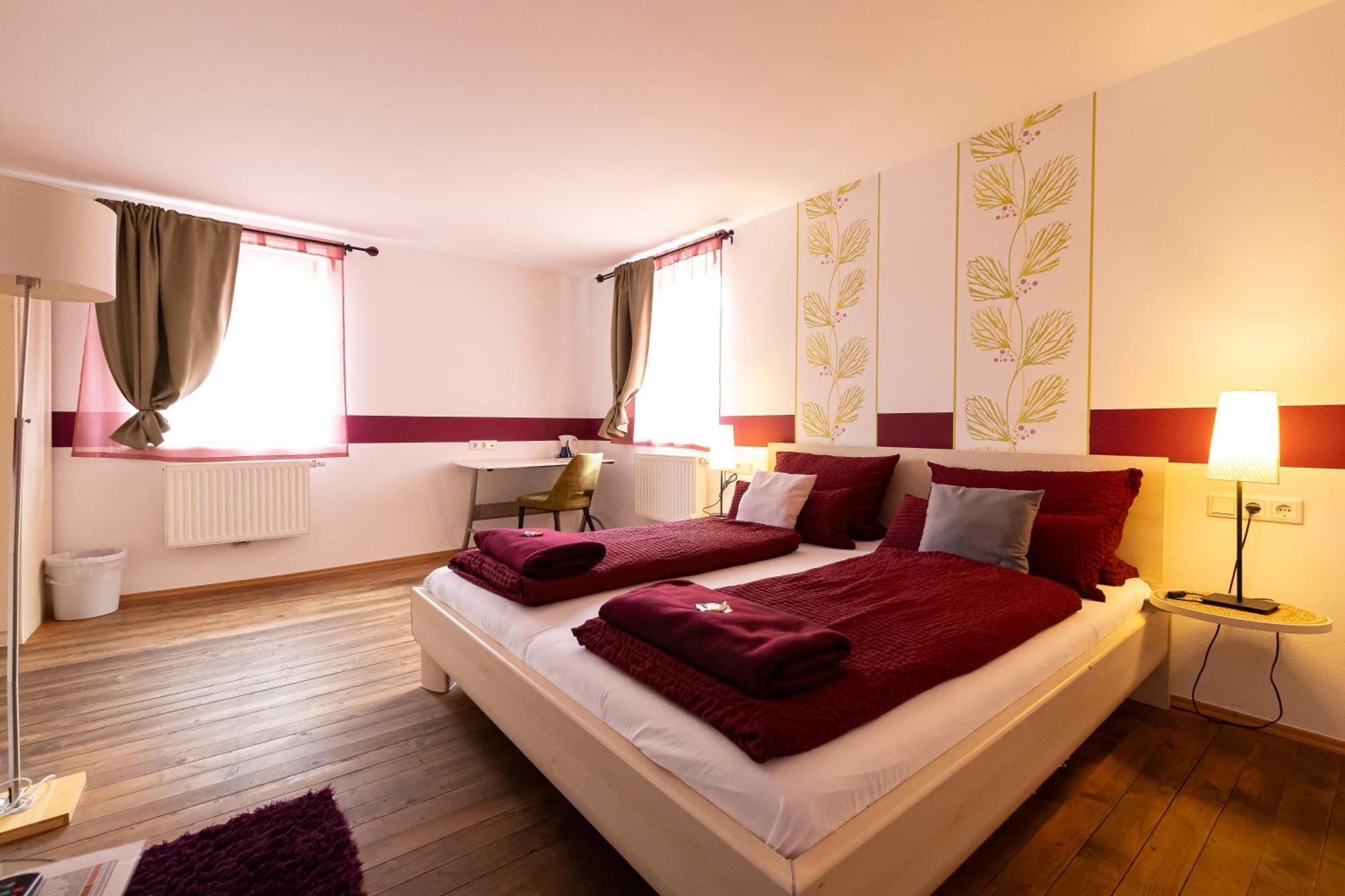 Hotel Dah-Inn Дахау Екстериор снимка