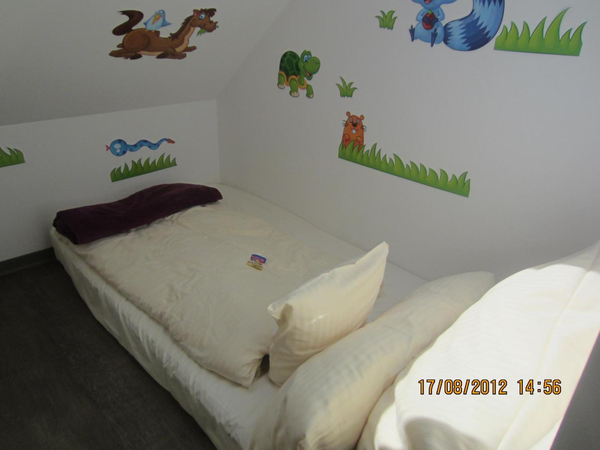 Hotel Dah-Inn Дахау Екстериор снимка